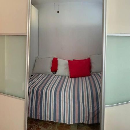 Apartment First Line Of The Sea เบนัลมาเดนา ภายนอก รูปภาพ