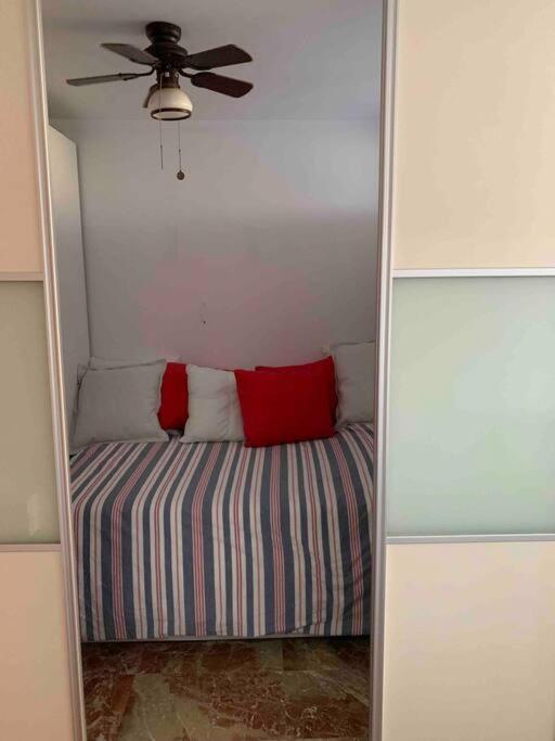 Apartment First Line Of The Sea เบนัลมาเดนา ภายนอก รูปภาพ